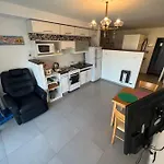 Simo Hermoso Y Moderno 1 Dormitorio Para 2 Personas